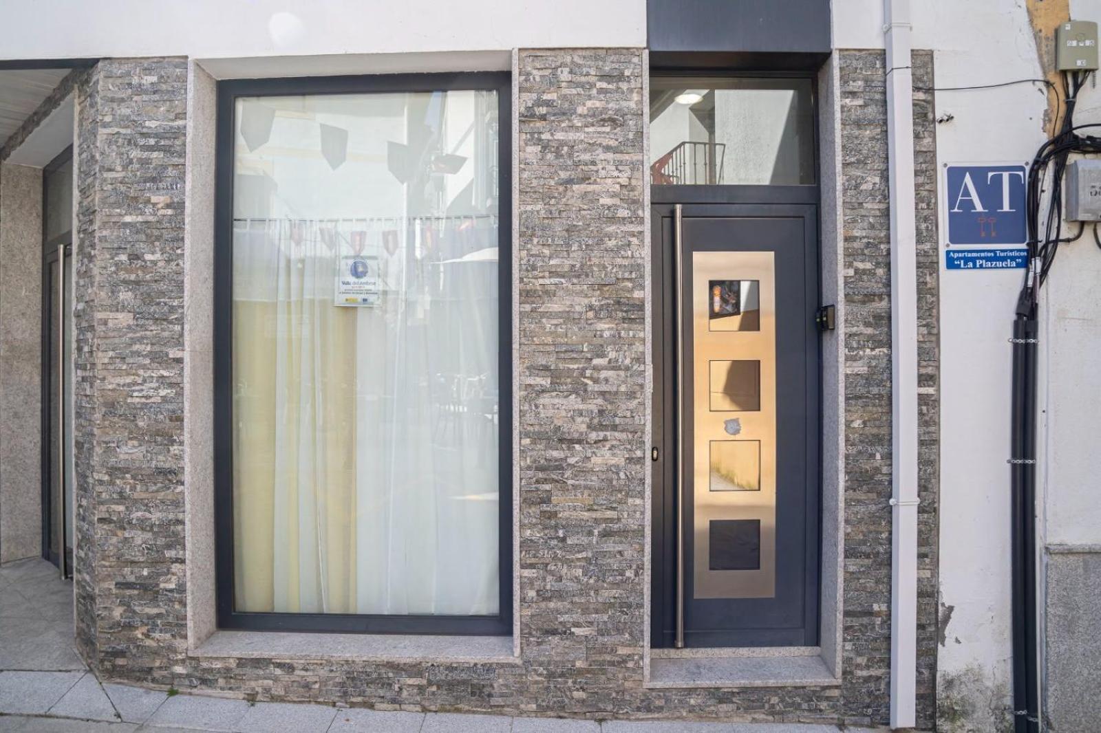 Apartamentos La Plazuela Banos De Montemayor Eksteriør billede