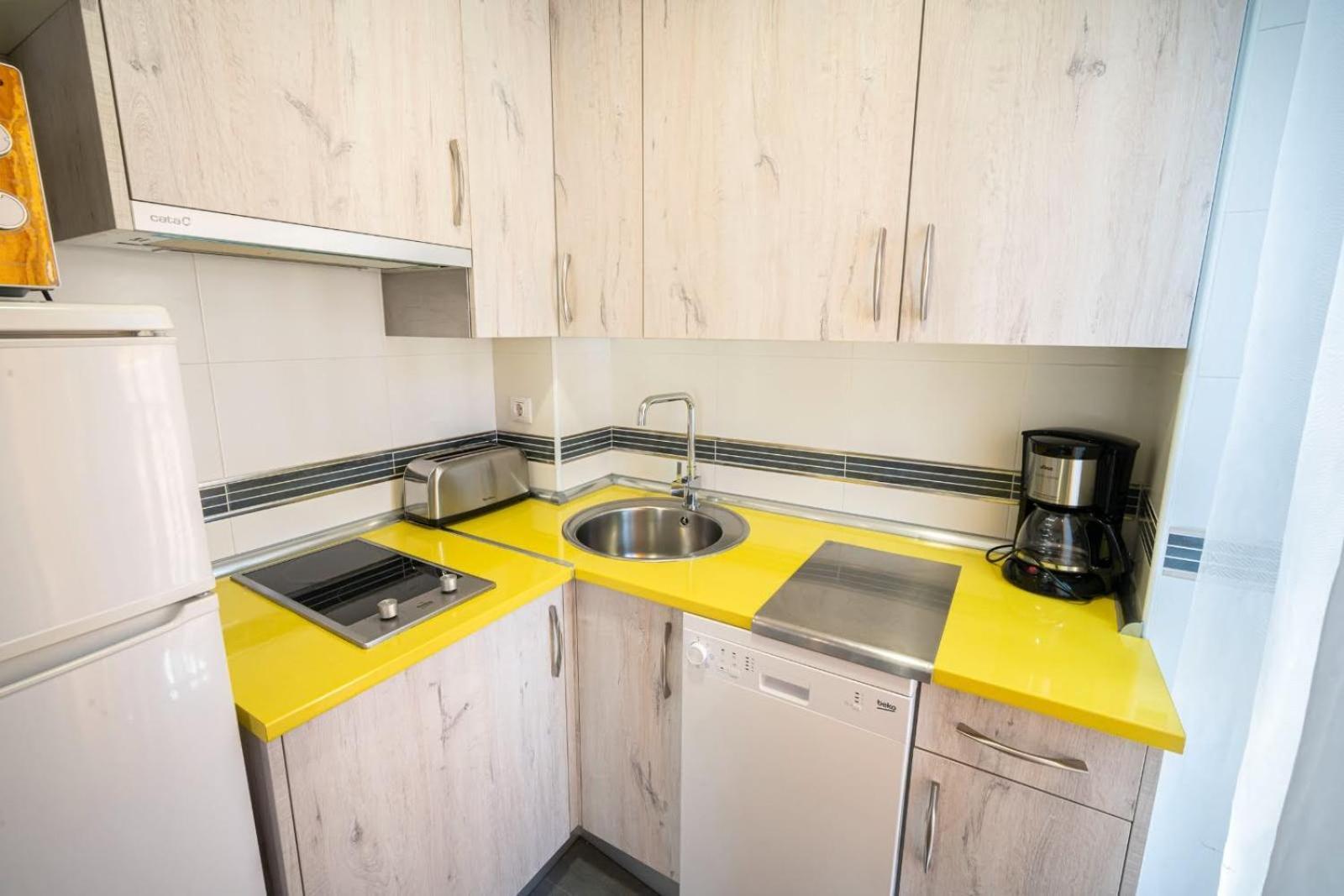 Apartamentos La Plazuela Banos De Montemayor Eksteriør billede