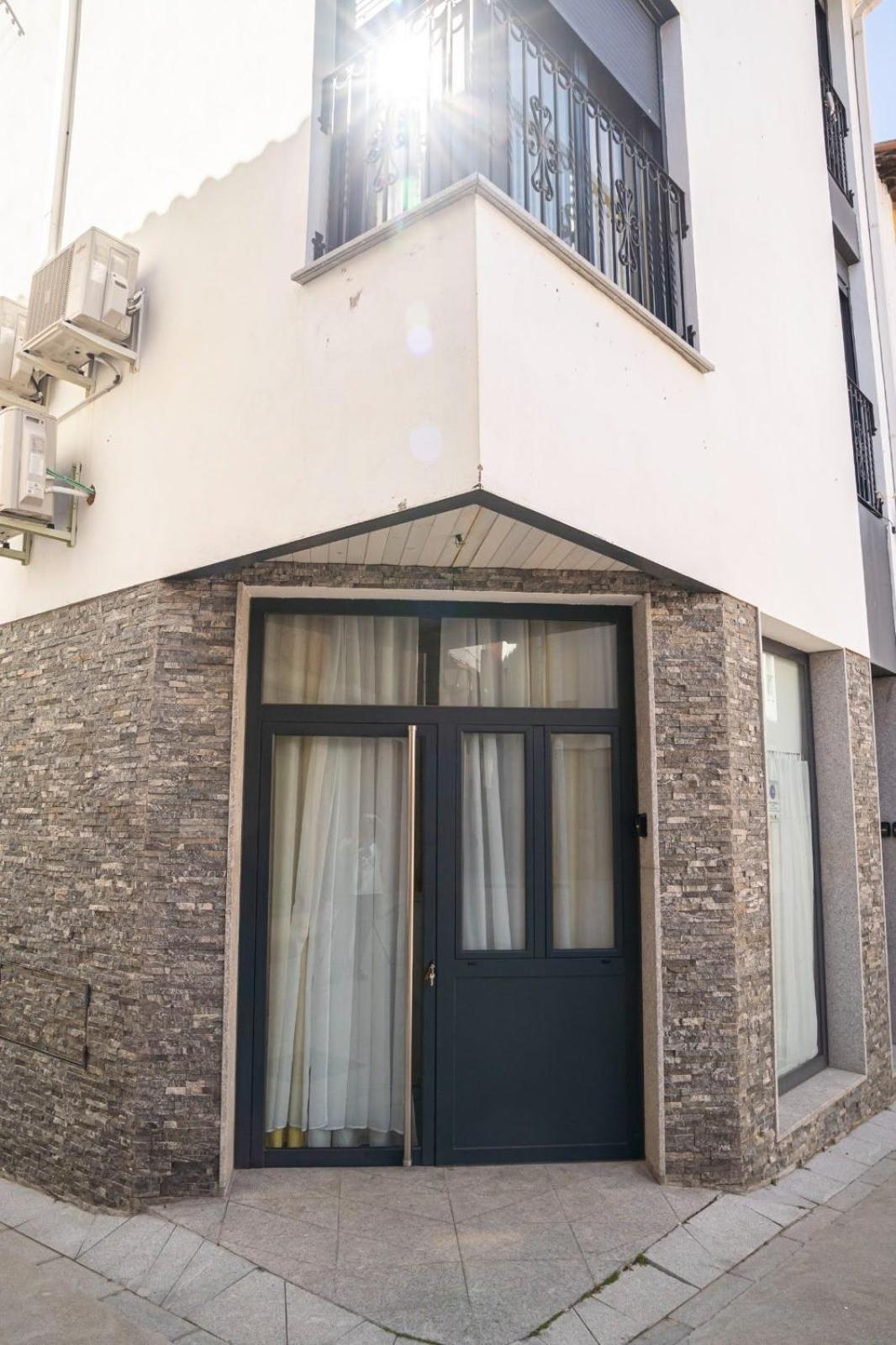 Apartamentos La Plazuela Banos De Montemayor Eksteriør billede