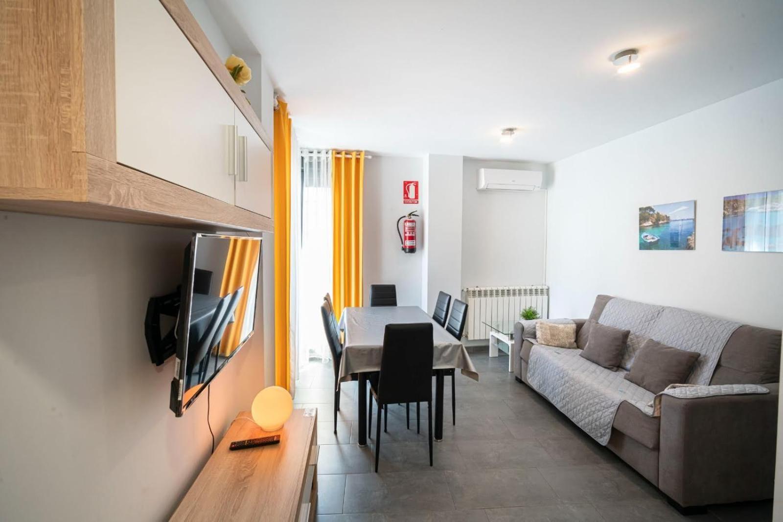 Apartamentos La Plazuela Banos De Montemayor Eksteriør billede