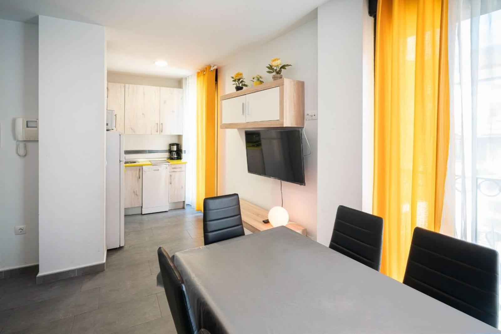 Apartamentos La Plazuela Banos De Montemayor Eksteriør billede
